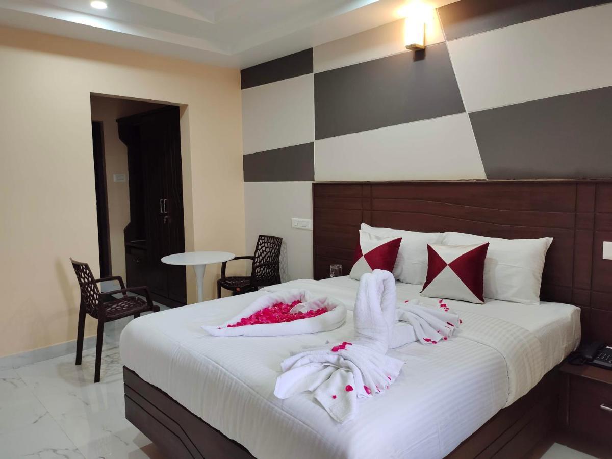 John Towers Hotel Тирунелвели Екстериор снимка